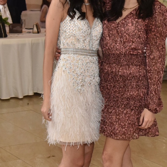 Jovani white short party dress for engagement, wedding, prom, homecoming - Picture 5 of 5